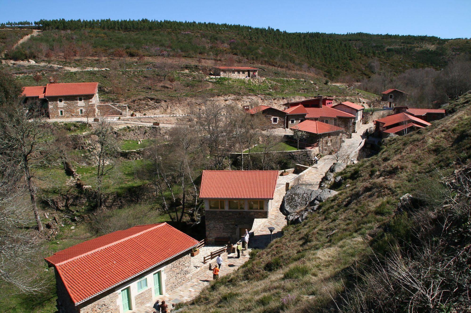 Aldea Couso Rural Hotel Sarreaus Exterior foto